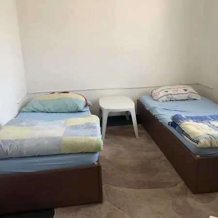 Apartment Apartman Miran Kutak